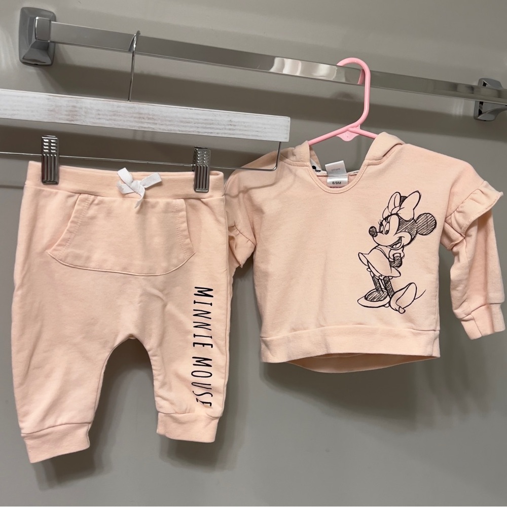 Minnie Mouse Disney Baby Sweatsuit w/ Ears hood